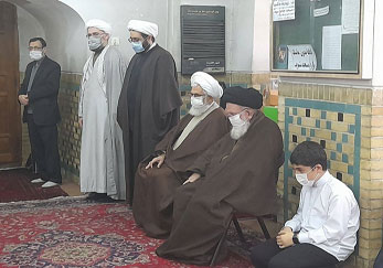 مراسم گرامیداشت حضرت آیت الله صافی گلپایگانی رحمت الله علیه در مسجد جامع سید زنجان با حضور حضرت آیت الله حسینی زنجانی دامت برکاته
