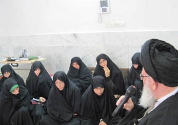 دیدار طلبه های حوزه علمیه کوثر ابرکوه یزد با معظم له